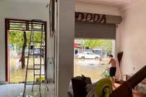 Vợ chồng ở Tuyên Quang dọn nhà sau lũ nhàn tênh nhờ bí quyết