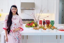 Hoa hậu Phạm Hương xinh đẹp khi diện áo dài đón Tết 