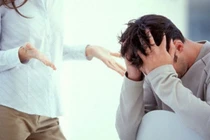 Chồng rối loạn cương vì bị vợ tra tấn tinh thần