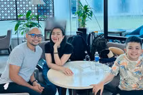 Huỳnh Đông - Ái Châu trở lại Canada sau 2 tháng ở Việt Nam