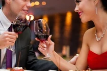 Bồ già đến tận nhà tố chồng tôi "đào mỏ", nợ tình