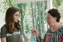 Mệt mỏi vì bố mẹ chồng đối xử tệ bạc, chồng vẫn làm ngơ 