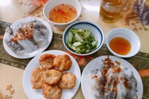 Món ăn bình dân mang hương vị biển hút du khách ở Hạ Long