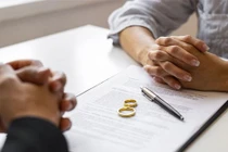 Kỳ lạ cặp đôi kết hôn rồi ly hôn 12 lần trong 43 năm