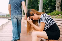 Nhận được thỏa thuận lạ lùng, tôi choáng trước bí mật của chồng