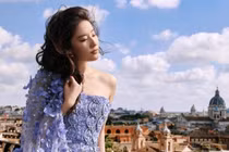 Lưu Diệc Phi khoe vẻ đẹp “thần tiên tỷ tỷ” ở Italy