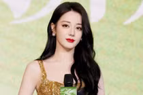 Địch Lệ Nhiệt Ba đẹp như nữ thần nhận "cơn mưa" lời khen