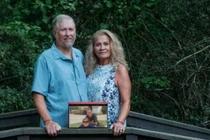 Biết không sống được bao lâu, người phụ nữ tìm vợ mới cho chồng 