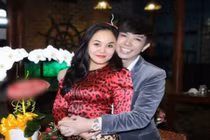 Hôn nhân hơn hai thập kỷ của nam ca sĩ chuyên giả gái