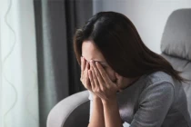 Bị chồng lấy trộm tiền thai sản, tôi gọi điện báo cho mẹ chồng 