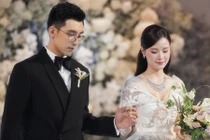 Midu đeo trang sức kim cương trong đám cưới hoành tráng