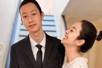 Diện mạo khác lạ của con trai Jennifer Phạm và Quang Dũng