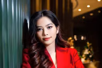 Những trò lố của Nam Em trên mạng xã hội gây bức xúc