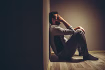 Mới cưới vợ, nam bác sĩ đã vội tìm đến chuyên gia tâm lý 