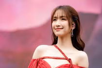 Hậu chia tay, Hòa Minzy sự nghiệp thăng hoa, tình duyên kín tiếng