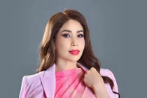 Là "đả nữ màn ảnh" lúc trẻ, em gái Lý Hùng hiện ra sao?