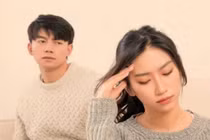 Đêm tân hôn, chồng nói mức lương thật mà tôi giật mình