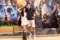 Yêu qua mạng 4 năm, cặp đôi vừa gặp đã làm lễ dạm ngõ