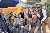 NSND Công Lý được chiều như “em bé” ở đoàn phim