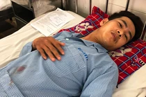 Giây phút 3 nhân viên ngân hàng bị cướp đạp ngã, đâm gục