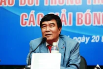 Phó Chủ tịch VFF bị mời về đồn vì ở cùng gái trẻ "quên" giấy tờ