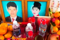 Thảm sát 5 người ở TPHCM: Bé gái sống nhiều giờ bên thi thể người thân?