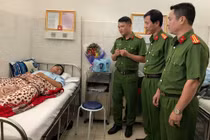 Cảnh sát hình sự TP HCM “tiếp sức” các hiệp sĩ điều trị tại bệnh viện