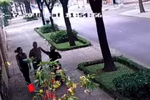 TP HCM: Camera vạch trần chân tướng tên cướp tài sản nhân viên ngoại giao Nga