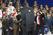 Lộ diện nghi phạm ám sát hụt Tổng thống Venezuela?