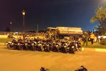 Bắt hàng loạt đối tượng đua xe gây rối trật tự đêm TP HCM