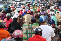 Muôn kiểu “tìm đường” rời TP HCM nghỉ lễ 2/9 giữa biển người xe