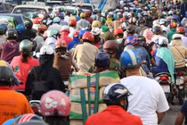 Muôn kiểu “tìm đường” rời TP HCM nghỉ lễ 2/9 giữa biển người xe