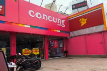 Kiểm tra hàng loạt cửa hàng “Con Cưng” khắp TP HCM