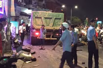 Lộ nguyên nhân TNGT kinh hoàng xe ben cuốn hàng loạt xe máy vào gầm