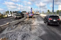 Sụt lún cầu hơn 200 tỷ mới thông xe ở TP HCM: “Quá bôi bác!”