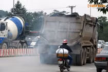 CSGT Hà Nội mạnh tay với xe tải đi vào phố cấm