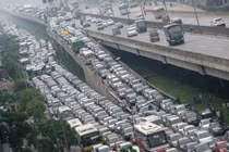 Hà Nội tắc đường kinh hoàng, người dân bị "giam" gần 3 tiếng