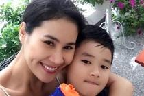 Thân Thúy Hà sống hạnh phúc trong căn hộ nhỏ ngập cây xanh 