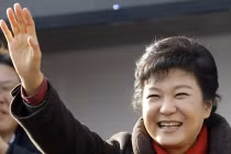 Tokyo “nổi đóa” với tuyên bố của Tổng thống Hàn Quốc