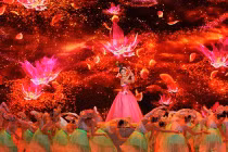 TQ cấm tổ chức tiệc tùng, biểu diễn phô trương