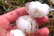 Video mưa đá khổng lồ tàn phá ở Đức