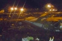 Cận cảnh hiện trường Boeing 737 rơi, 50 người chết