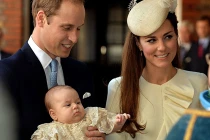 Hoàng tử bé nước Anh đáng yêu ngày rửa tội