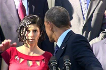 Obama ga lăng... với mỹ nhân tại Vườn Hồng