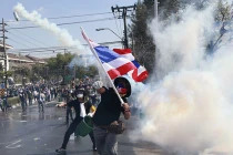 Thủ tướng Thái bị ép bàn giao quyền lực?