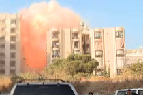 Kinh hoàng đánh bom kép tại Sứ quán Iran, 23 người chết