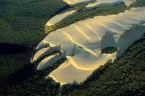 Khám phá đảo cát lớn nhất thế giới đẹp mê hồn