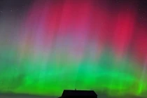 Bắc cực quang tráng lệ trên bầu trời Bắc Mỹ