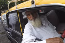 Cận cảnh đội xe taxi cổ lạ độc ở Mumbai