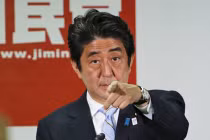 Trung Quốc dọa theo dõi “nhất cử nhất động” của Abe